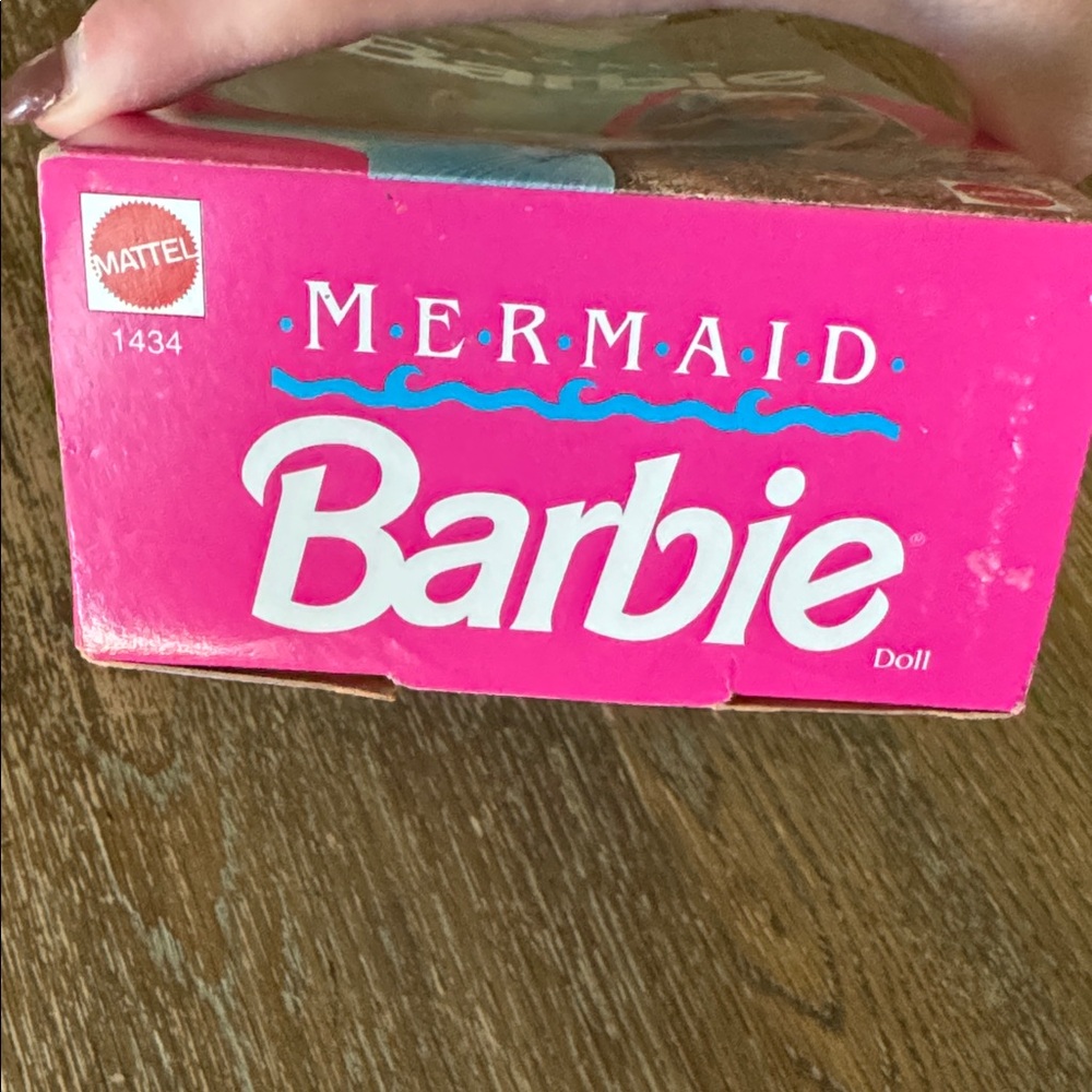 Vintage 1994 Barbie Mermaid Doll with Turquoise and Pink Outfit - Picture 3 of 4